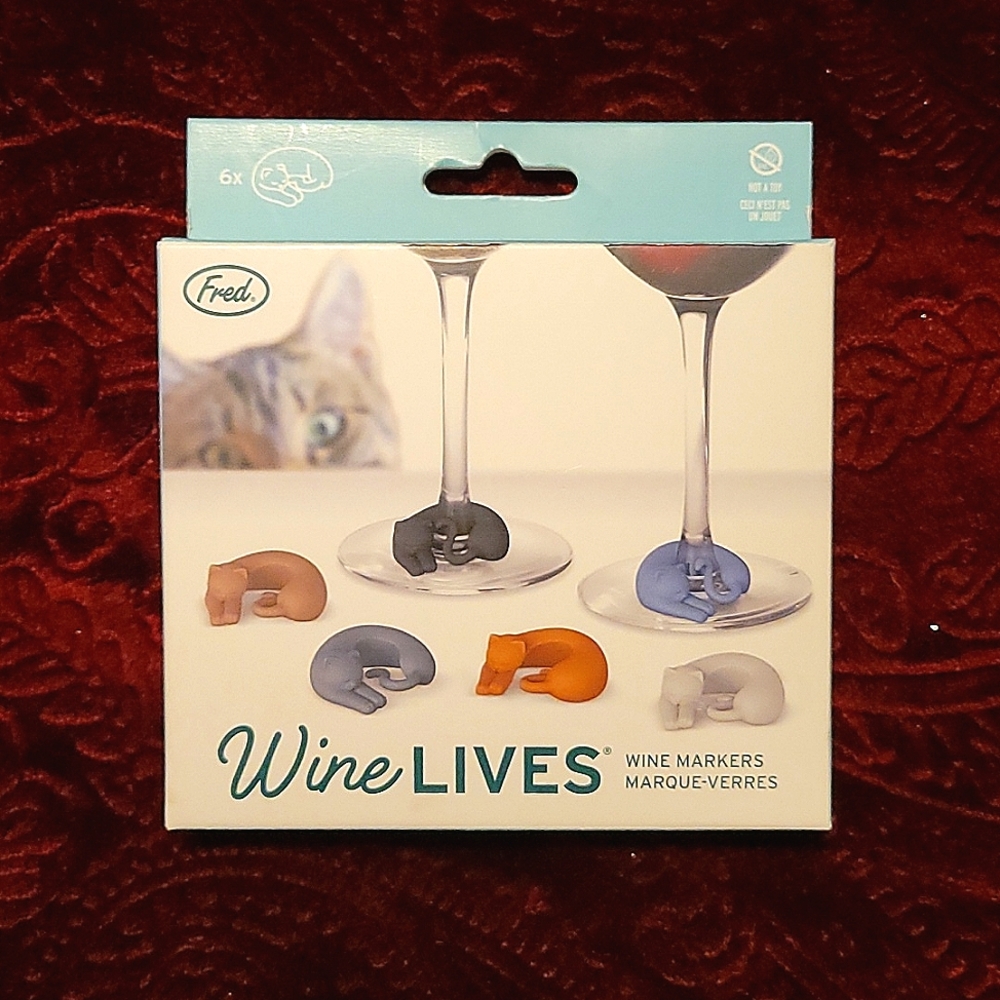 🍀 Wine Lives Cat Wine Glass Markers